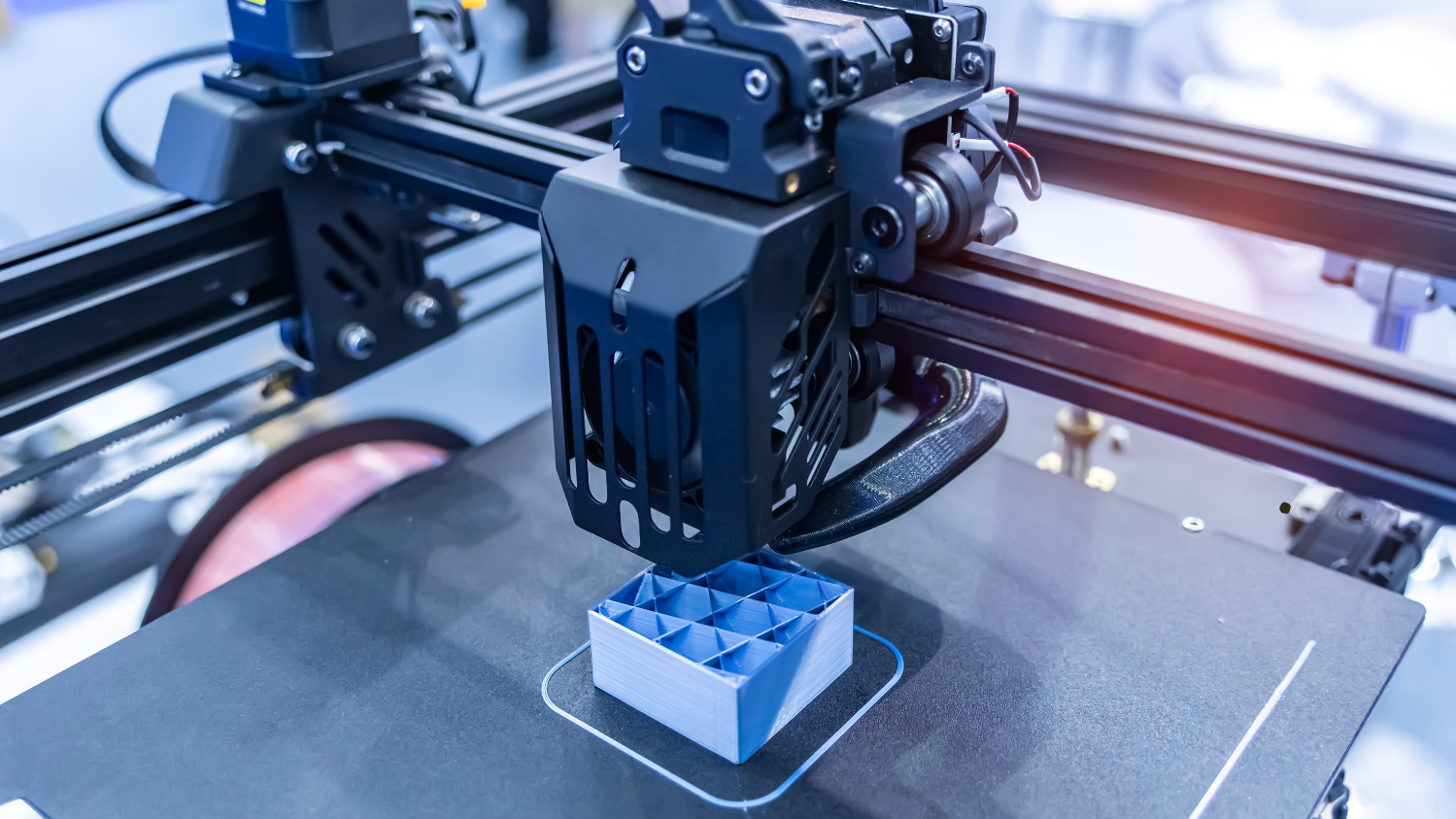 3D-Druck-Maschine bei der Fertigung.